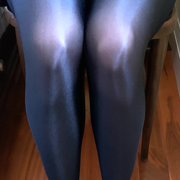 Vintage Yves Saint Laurent shiny dark royal blue soft satin opaque tights S-M - Picture 3 of 5